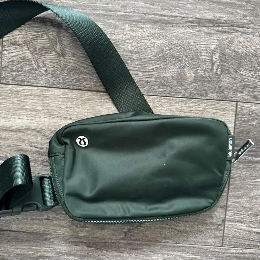 Lululemon Women's Green Bag